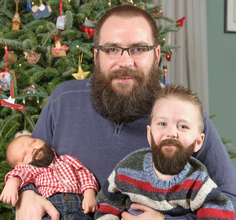 bearded+sons+dr+heckle+funny+christmas+family+photo.jpg