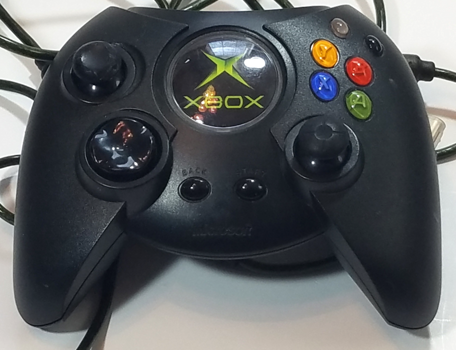 Original_Xbox_Controller_-_1_912x700.png