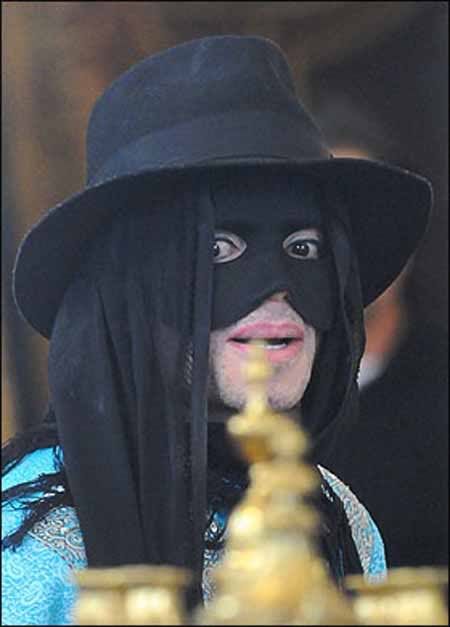 gallery_main-1213_michael_jackson_m.jpg