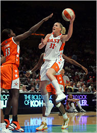 13wnba190.1.jpg