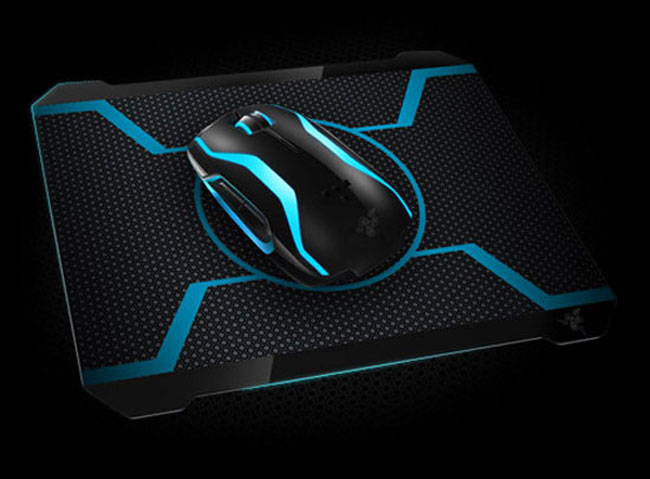 Razer-Tron-Legacy-Mouse-And-Mouse-Pad.jpg