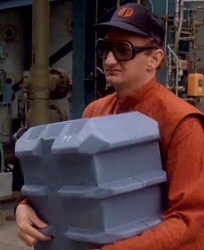 robert-englund-in-v.jpg