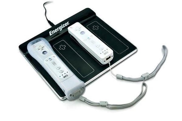 Energizers-Wiimote-Induction-Charger.jpg