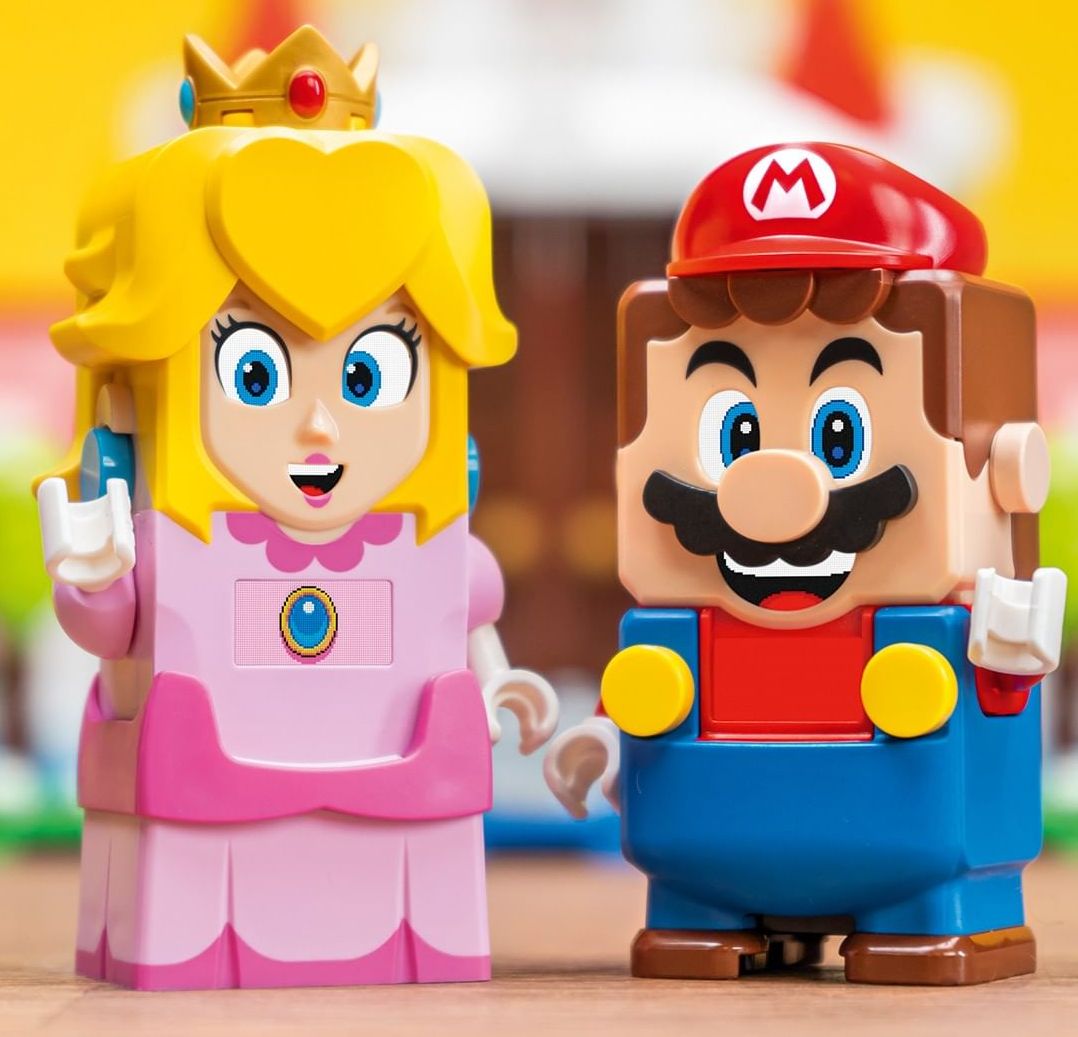 71408_LEGO-Princess-Peach-and-Super-Mario.jpg