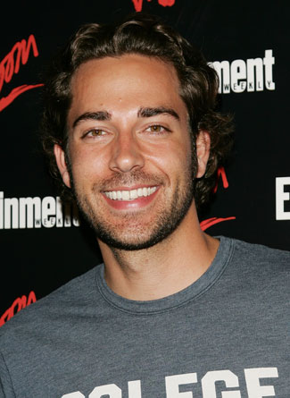 zachary-levi-photo.jpg