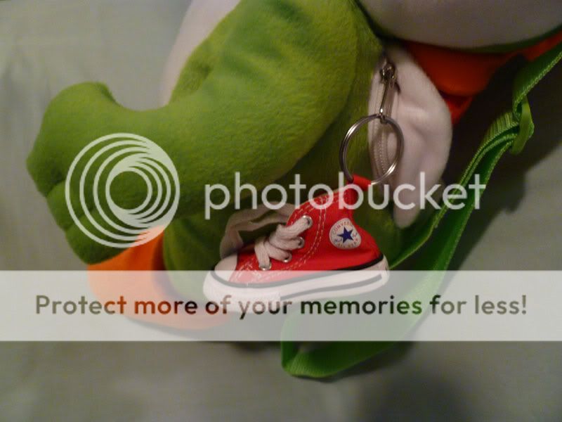 Converse_KeyChain.jpg