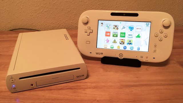 Restored Black Wii U 32GB Deluxe + Nintendo Land - FACTORY BY NINTENDO  (Refurbished) 