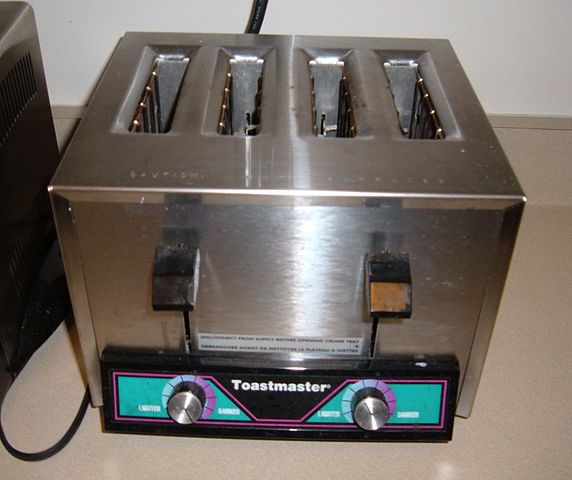 572px-Toastmaster_toaster.JPG