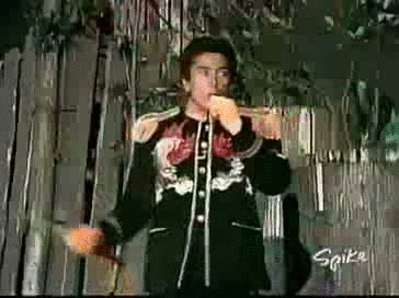 dTJwW59.gif