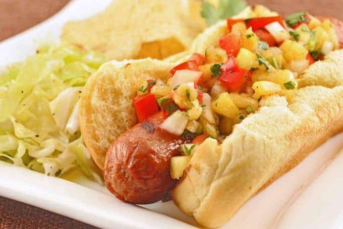 grilled-hot-dogs-pineapple-pepper-relish-680x454.jpg