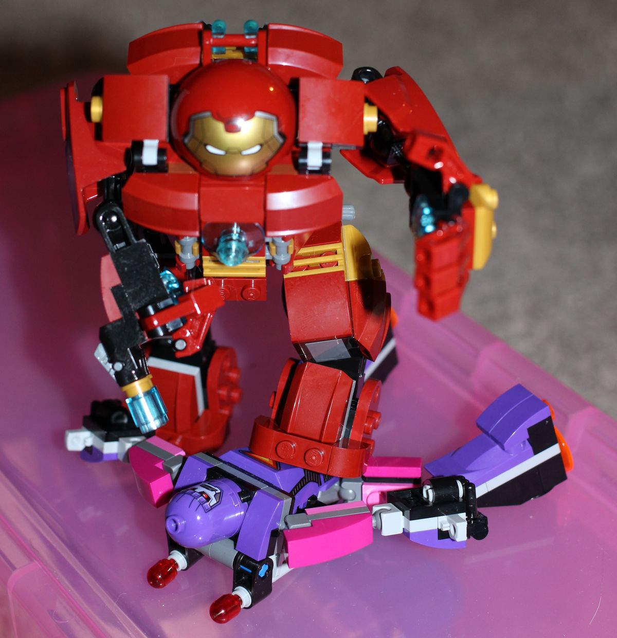 AXmO2F5.jpg