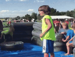xMUUd8C.gif