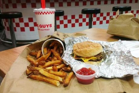 shake-shack-vs-five-guys-L-sTRhuY.jpeg