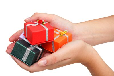 small-gifts-2bk51jb.jpg