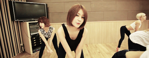 tumblr_n8m4m92c2R1tyi0d7o1_500.gif