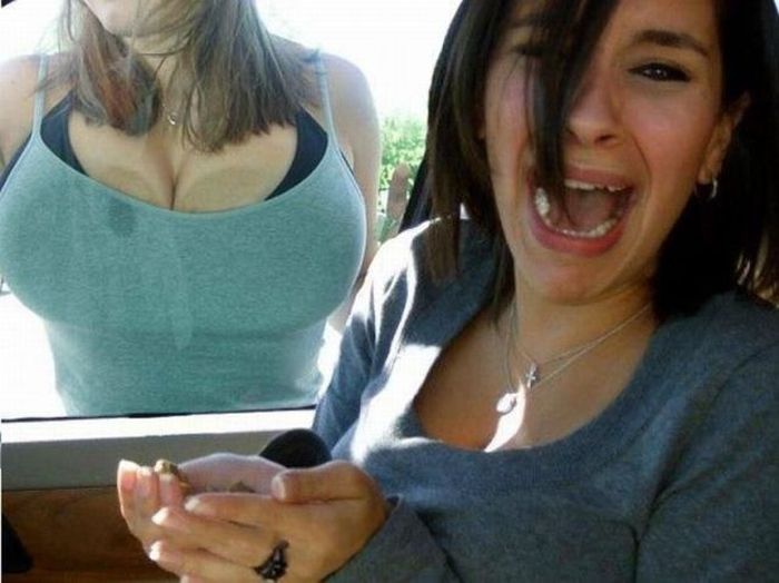 boobs-window-car-scared-bewbs-13330646911.jpg
