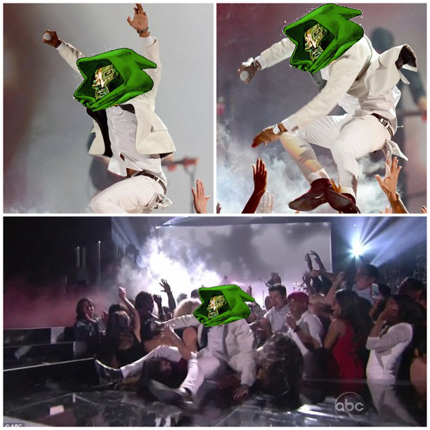 BKxT8Y9CIAAsigP.png:large