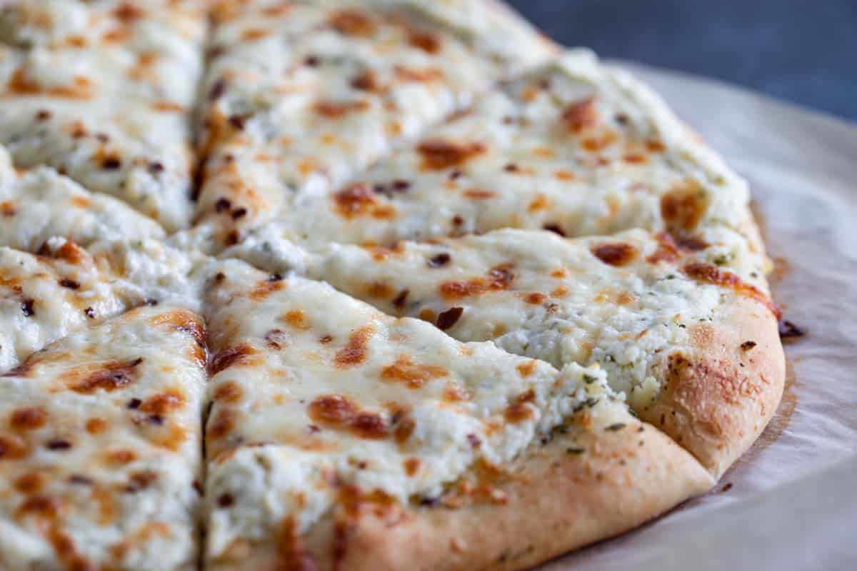 White-Pizza-Recipe-1.jpg