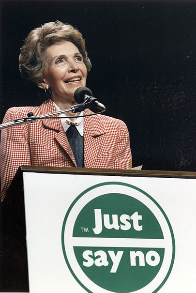 405px-Photograph_of_Mrs._Reagan_speaking_at_a_%22Just_Say_No%22_Rally_in_Los_Angeles_-_NARA_-_198584.jpg